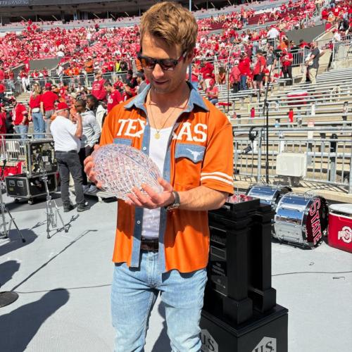 Glen Powell with Coaches Trophy